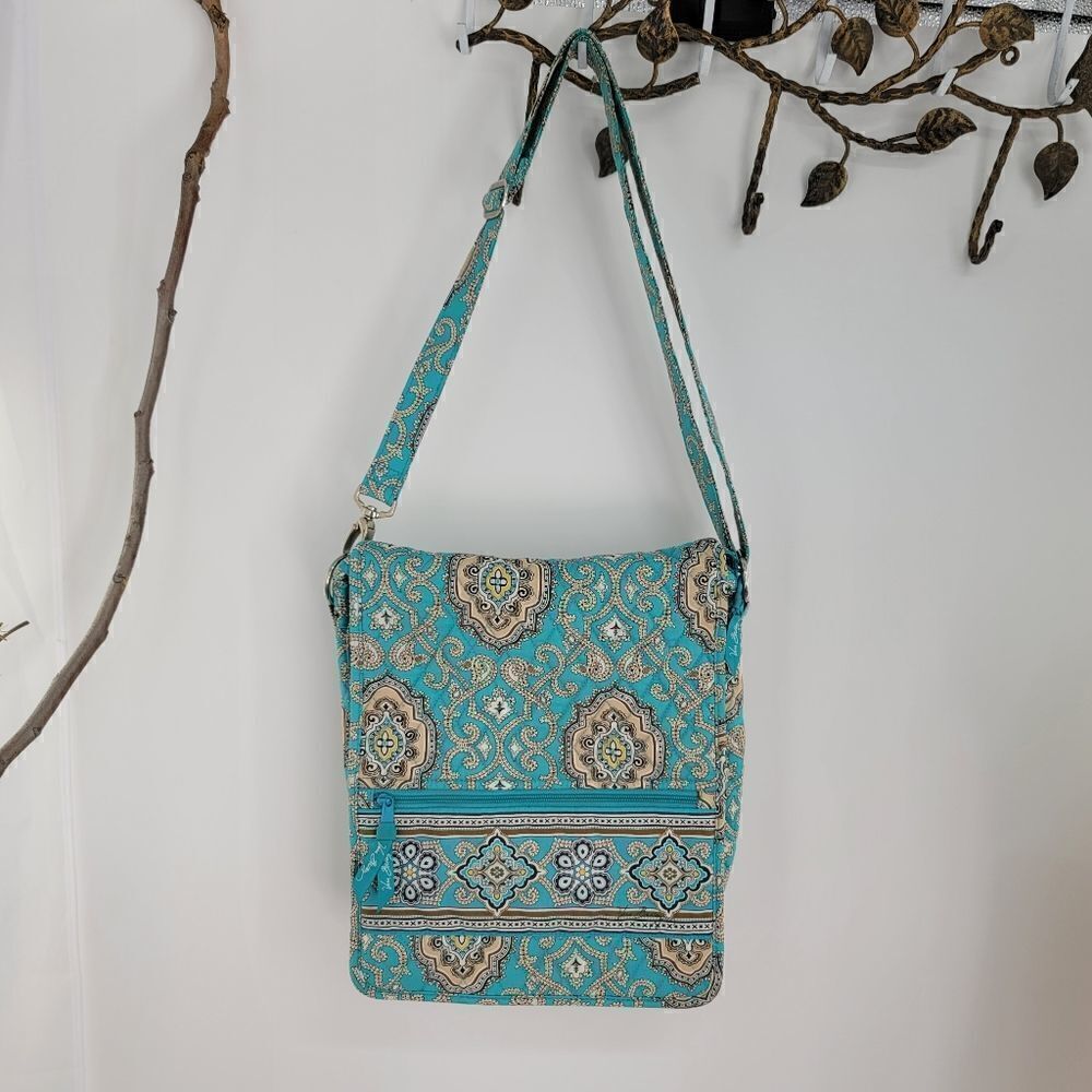 Vera bradley messenger bag **retired**totally turk